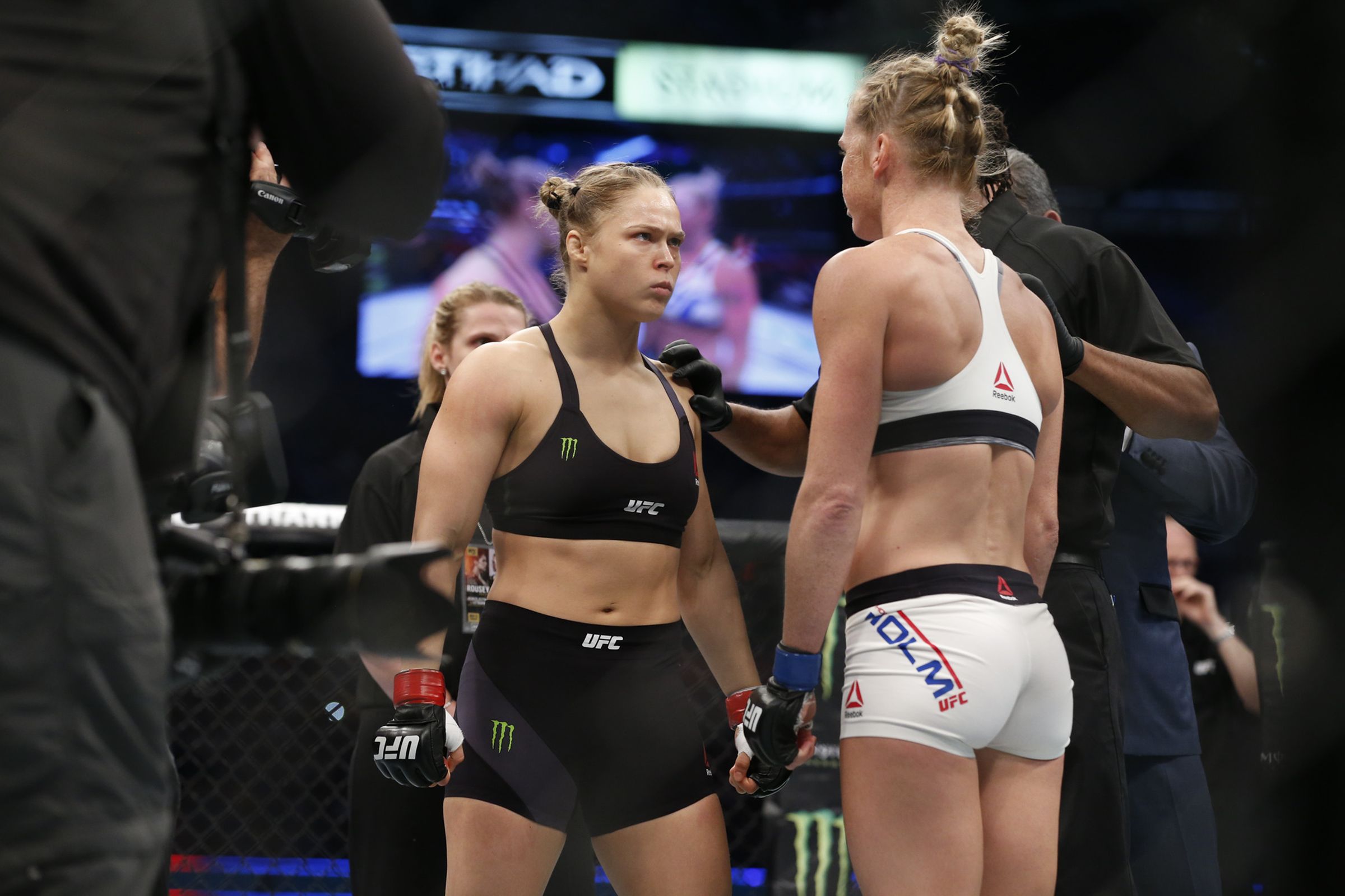 122_Ronda_Rousey_vs_Holly_Holm.0.0.jpg