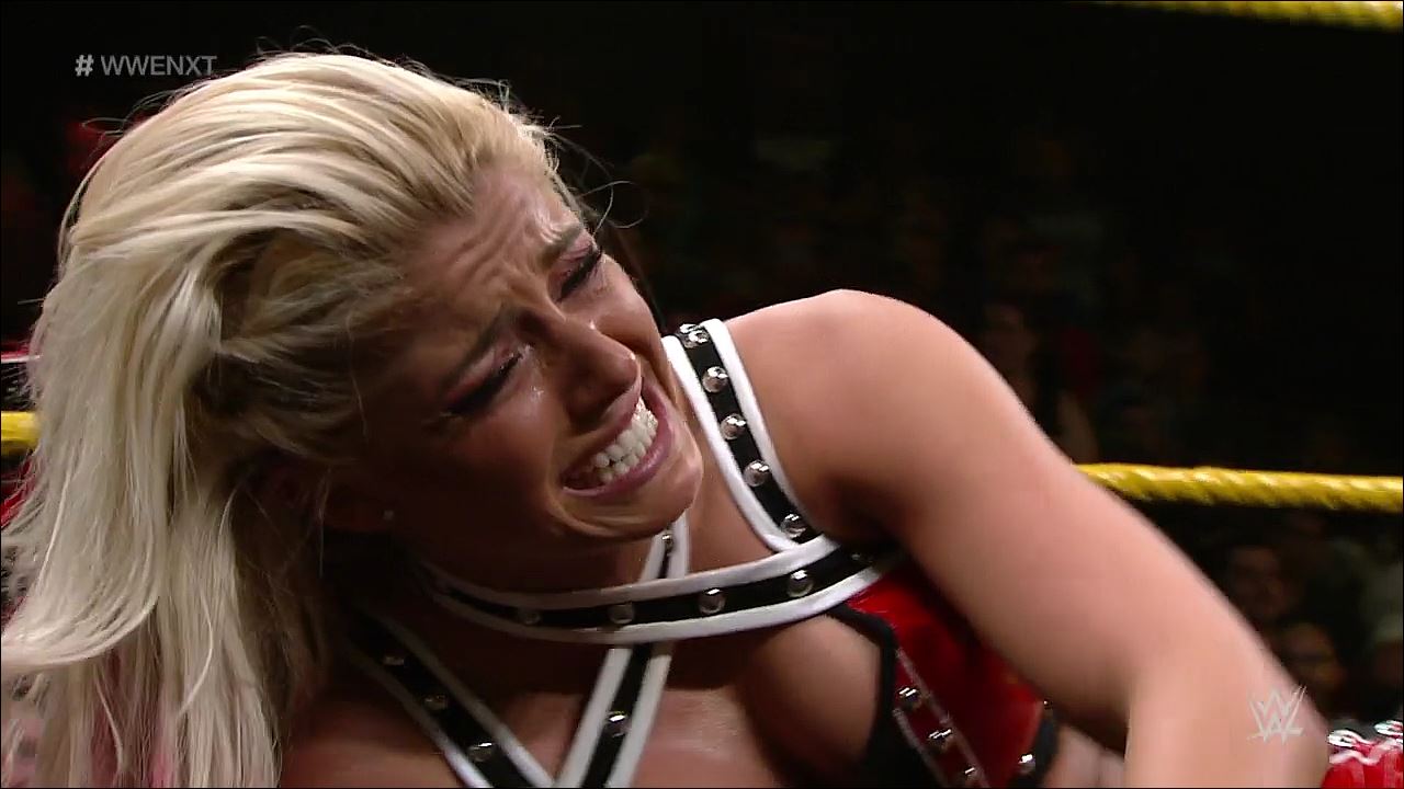 20e kissing feet 2.jpg