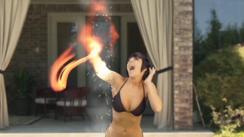 Bikini Vampire Babes _in sun (1).JPG