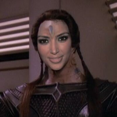 KimCardassian_400x400.jpg